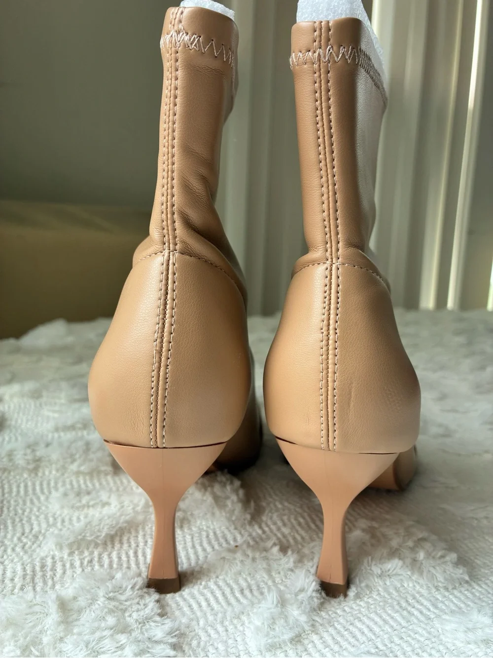 N/A sleek tan